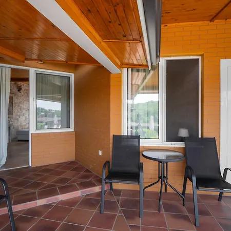 Anchor 3* Szinemorec