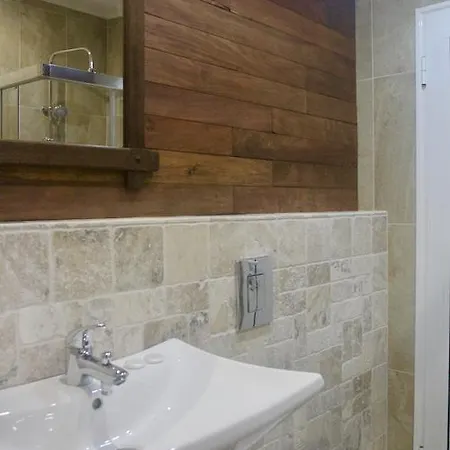 פארק נופש Anchor סינמורץ